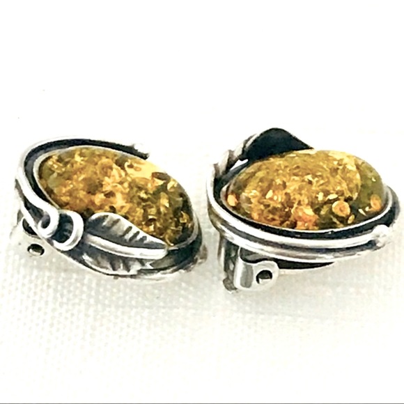 Sterling Silver~Earrings / Vintage / Clip Style - Picture 4 of 10